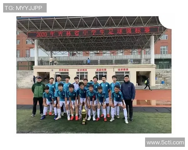 武汉篮球队心理素质强劲跻身全国第三名展现团队风采与实力