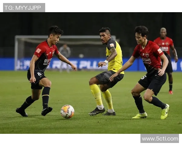 深圳足球队团队协作变革引发热议助力球队崛起新篇章